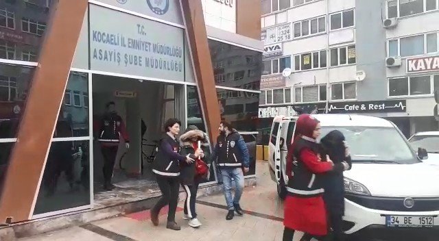 İnternetten reklam verip masaj salonunda fuhuş yaptıran çete çökertildi