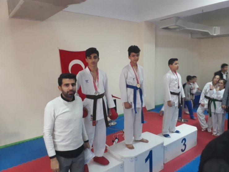 Mardin’de okullar arası karate seçmeleri yapıldı