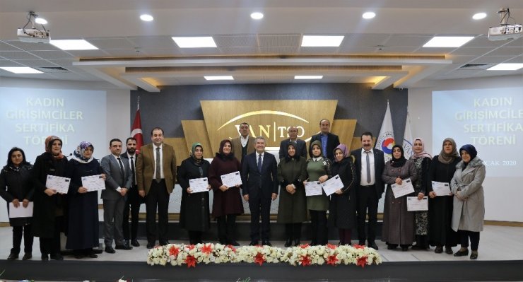 Başkan Takva: “Ekonomide ‘bizde varız’ demelisiniz”