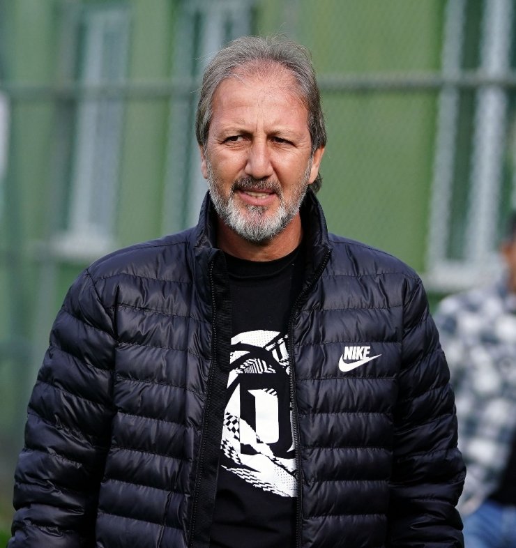 Taner Taşkın: “Doğru oynayacağız, futbol adına doğruları yansıtacağız”