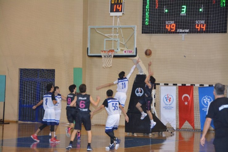 Denizli’de okul sporlarına 29 bin 157 öğrenci katıldı