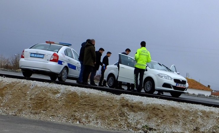 İki iş adamını 780 bin TL dolandıran 4 şüpheli kaçarken yakalandı