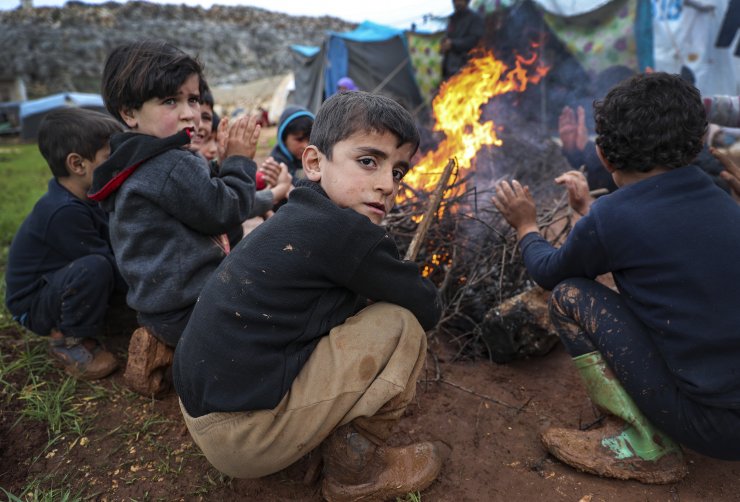 İdlib'deki "çamur kentler"in yardım çığlığı