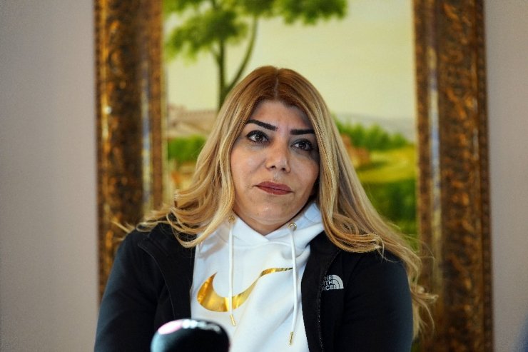 Berna Gözbaşı: “Transferler kampa geldi, işlemler bitince açıklayacağız”
