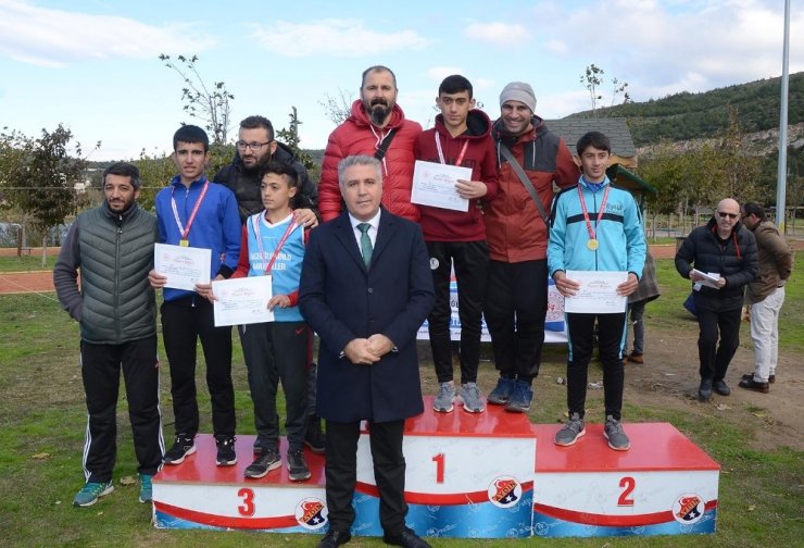 Kuşadası 400 genç sporcuyu ağırladı