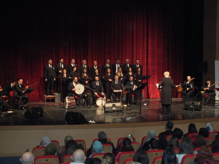 Sivas'ta Muzaffer Sarısözen'i anma konseri düzenlendi