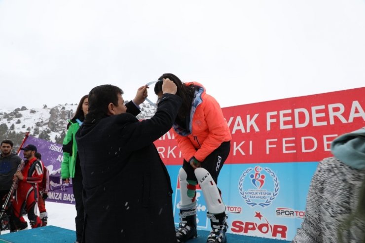 Alp Disiplini Kayak Ligi Eleme Yarışmaları ödül töreniyle sona erdi