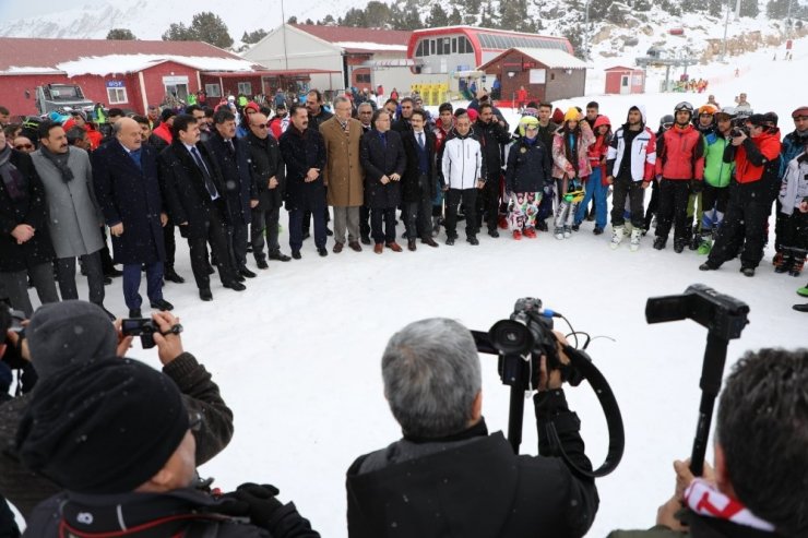 Alp Disiplini Kayak Ligi Eleme Yarışmaları ödül töreniyle sona erdi