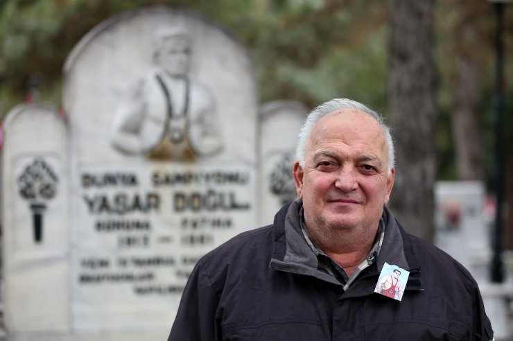 Yaşar Doğu, Ankara'da kabri başında anıldı