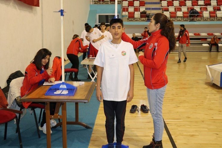 Ağrı’da atletizm sporcu seçme taraması yapıldı