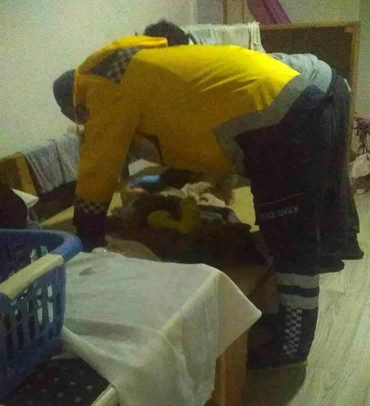 7 aylık bebek evde ölü bulundu