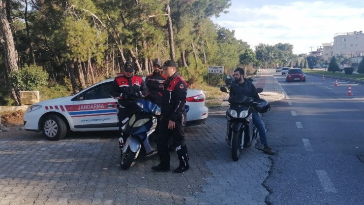 Jandarma Trafik göz açtırmıyor