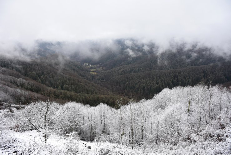 Bartın'ın yüksek kesimleri beyaza büründü