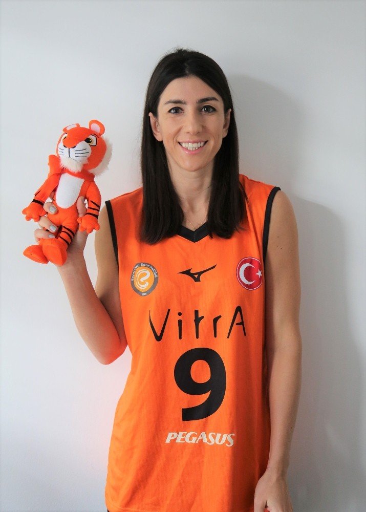 Merve Dalbeler yeniden Eczacıbaşı VitrA’da