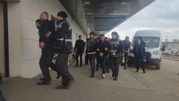 Zehir tacirlerine şafak operasyonu: 5 tutuklama