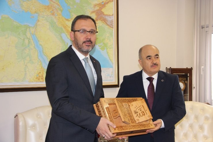 Bakan Kasapoğlu, “Önemli yıldızlar çıkaracağız”