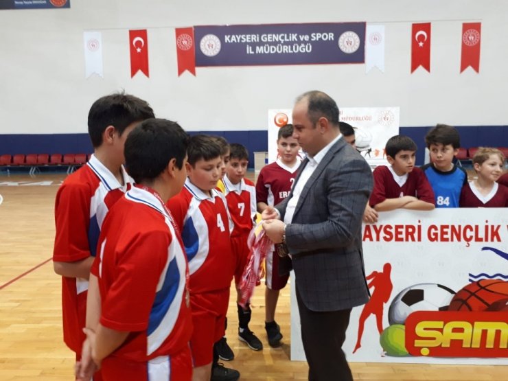 Okullar arası Küçükler Hentbol İl Birinciliği Müsabakaları Tamamlandı