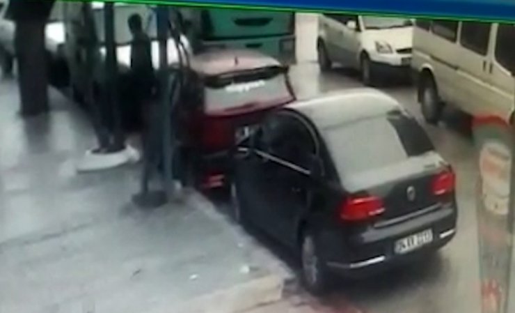 Kırıkkale’de feci kaza, kamyon kadının üstünden geçti