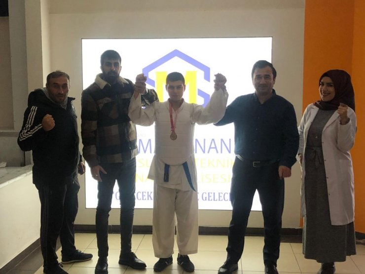 Okullar arası karate müsabakaları sonuçlandı