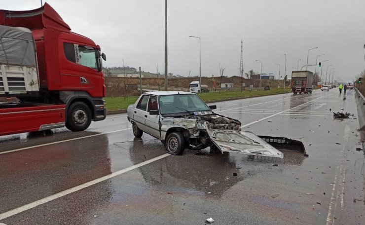 Samsun’da ambulans ile otomobil çarpıştı: 4 yaralı