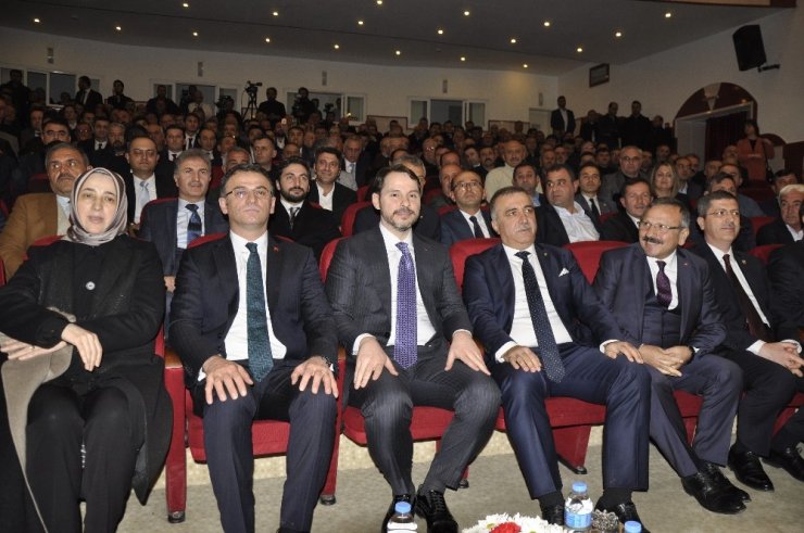 Bakan Albayrak: "Enflasyonla mücadele en önemli önceliklerimizden birisi olacak"