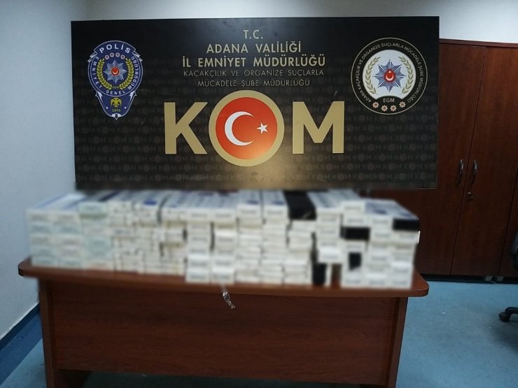 Evdeki çekmecelerden kaçak sigara fışkırdı