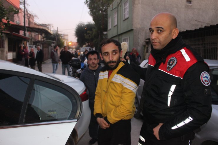 Adana'da polisten kaçmaya çalışan iki şüpheli kovalamaca sonucu yakalandı