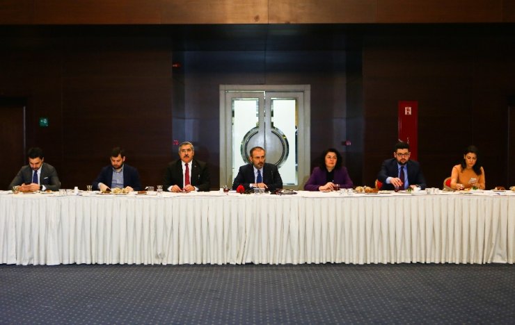AK Parti Genel Başkan Yardımcısı Ünal: “Önümüzdeki günlerde sosyal medya etik kuralları yayınlayacağız”