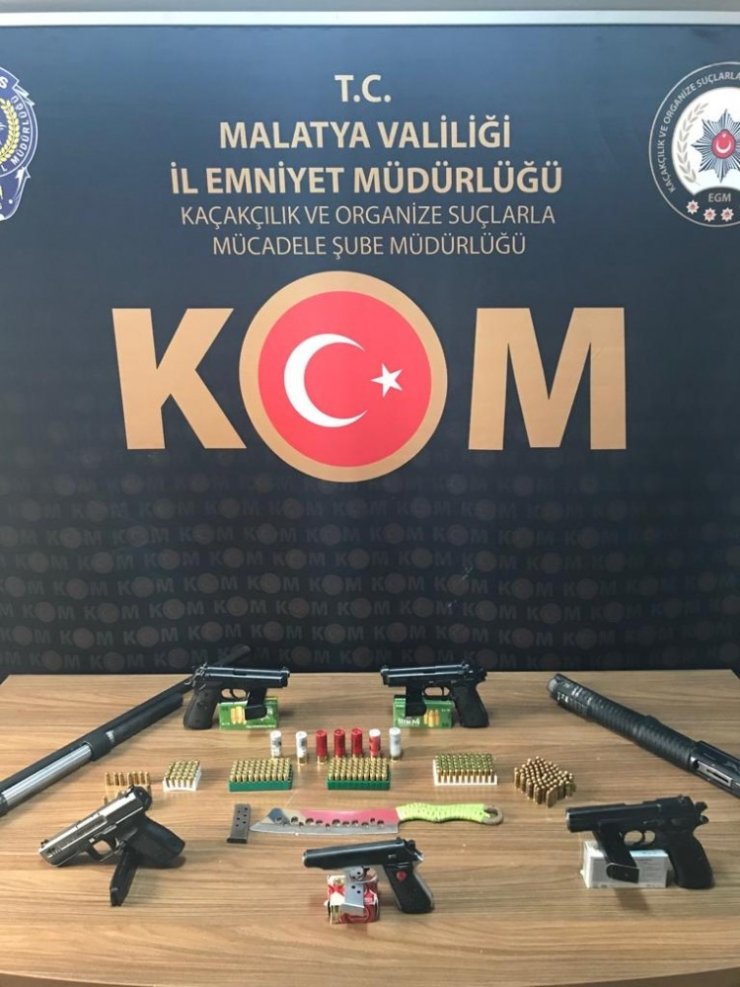 Suç örgütü operasyonunda yakalanan 11 kişi tutuklandı