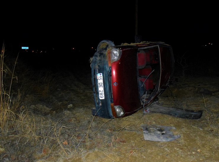Burdur'da otomobil devrildi: 5 yaralı