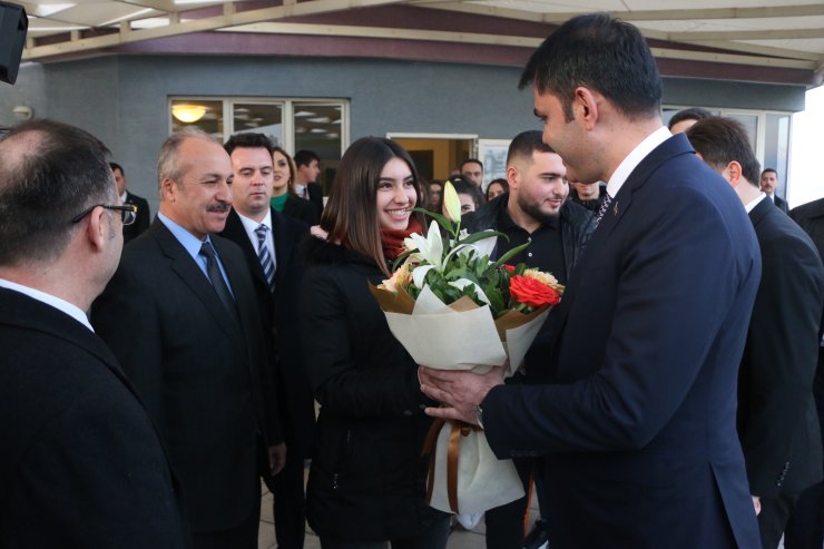 Bakan Kurum, Arnavutluk'taki Türk kurum ve kuruluşlarını ziyaret etti