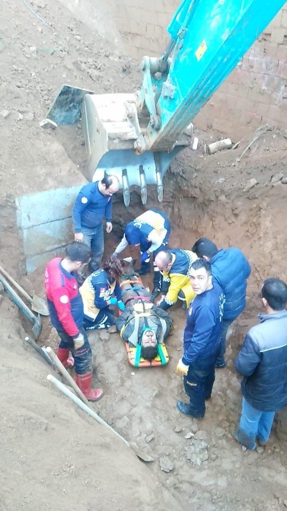 Denizli’de dengesini kaybeden işçi toprağın altında kaldı