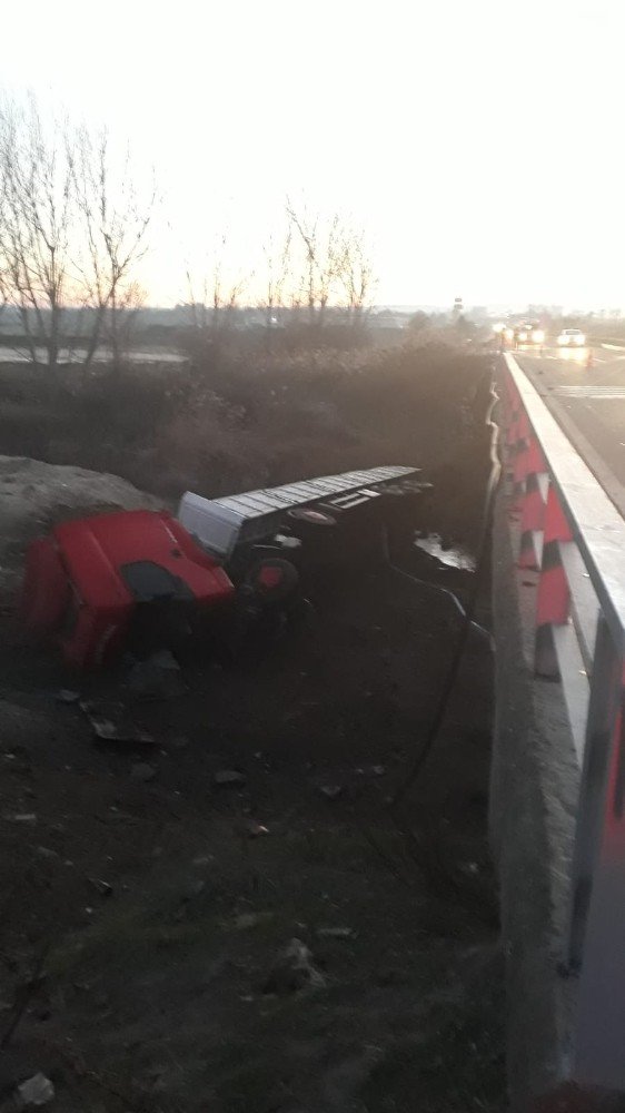 Edirne’de tır köprüden uçtu: 1 yaralı