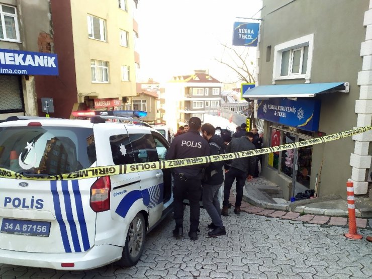 Akrabaların kavgasında araya giren komşu yaralandı