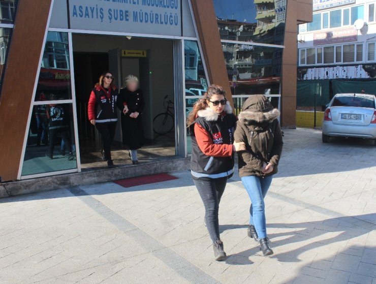 Kocaeli’de masaj salonuna fuhuş baskını: 5 gözaltı