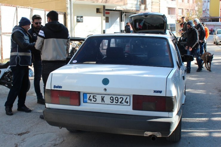 Manisa’da okul çevrelerinde uyuşturucu araması