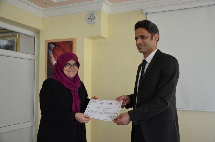 Demirci’de 50 kişiye e-ticaret sertifikası