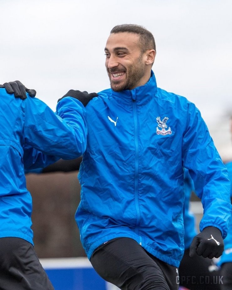 Cenk Tosun resmen Crystal Palace’ta