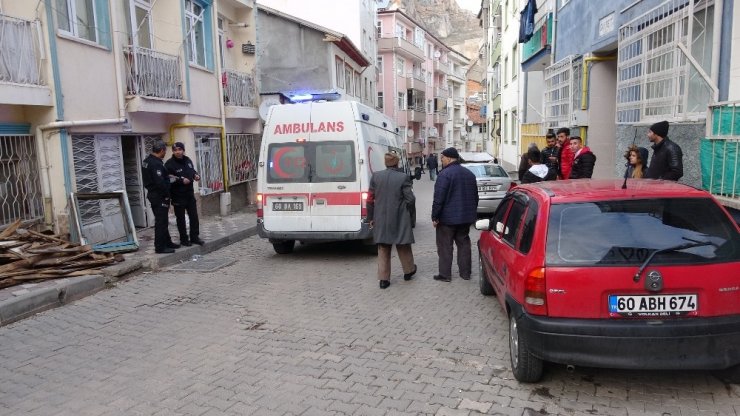 Kavgayı ayırmak isterken bıçaklanan öğrenci hayatını kaybetti