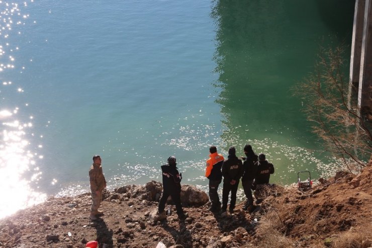 Kayıp üniversiteli kızı arama çalışmaları 5’inci gününde devam ediyor