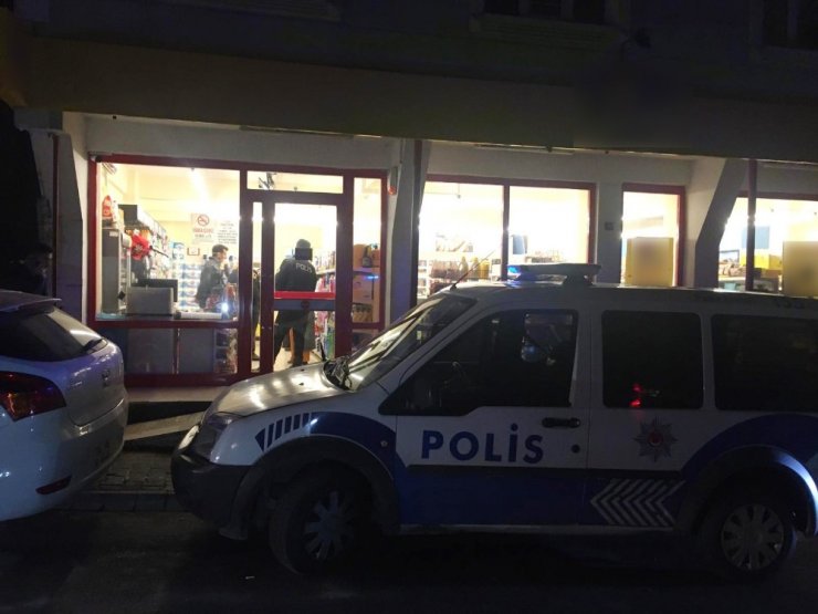 Ümraniye’de silahlı market soygunu