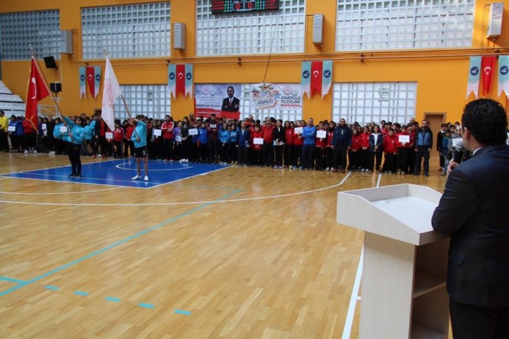 Van’da ANALİG Voleybol Çeyrek Final müsabakaları başladı