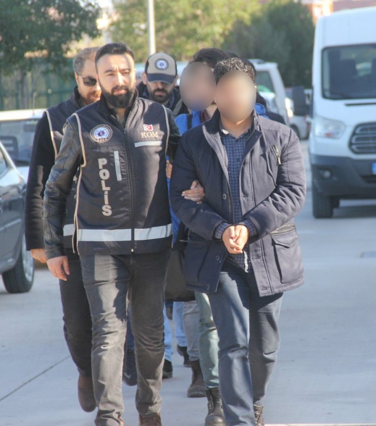 FETÖ operasyonunda gözaltına alınan 16 zanlı adliyeye sevk edildi