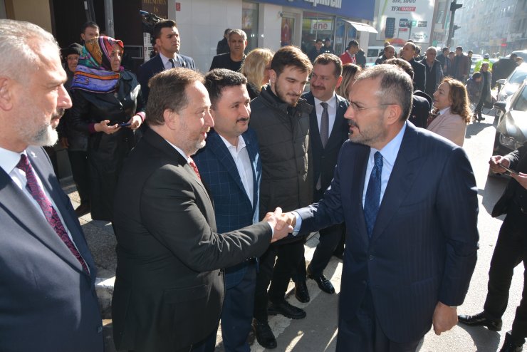 AK Parti'li Mahir Ünal: "Irak'ın yabancı güçlerin çatışma alanına dönüşmemesi Türkiye olarak önceliğimiz" (2)