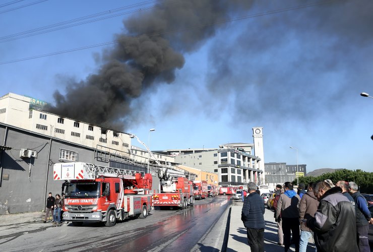 GÜNCELLEME 2 - Başakşehir'de iş yeri yangını