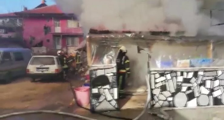 Denizli’de ev yangını