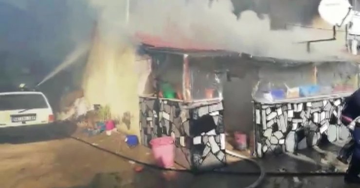 Denizli’de ev yangını