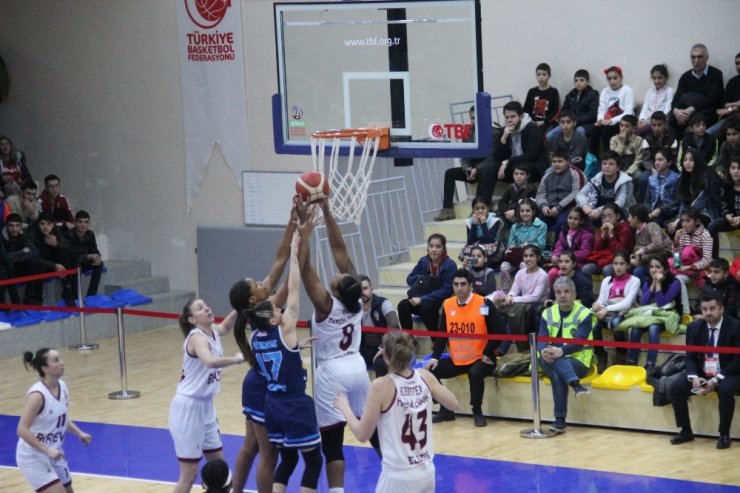 Kadınlar Basketbol Süper Ligi: Elazığ İl Özel İdare: 69 - İzmit Belediyespor: 87