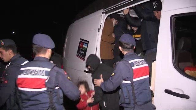 Osmangazi Köprüsünde 48 kaçak göçmen yakalandı