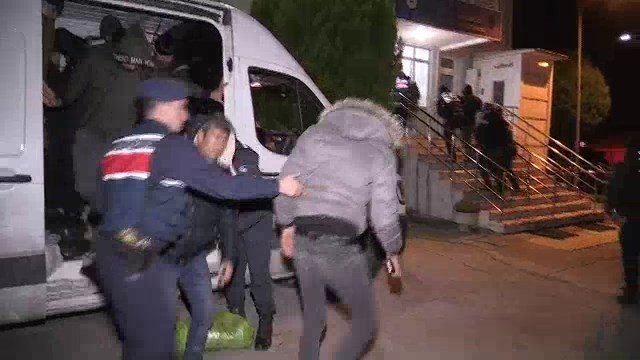 Osmangazi Köprüsünde 48 kaçak göçmen yakalandı